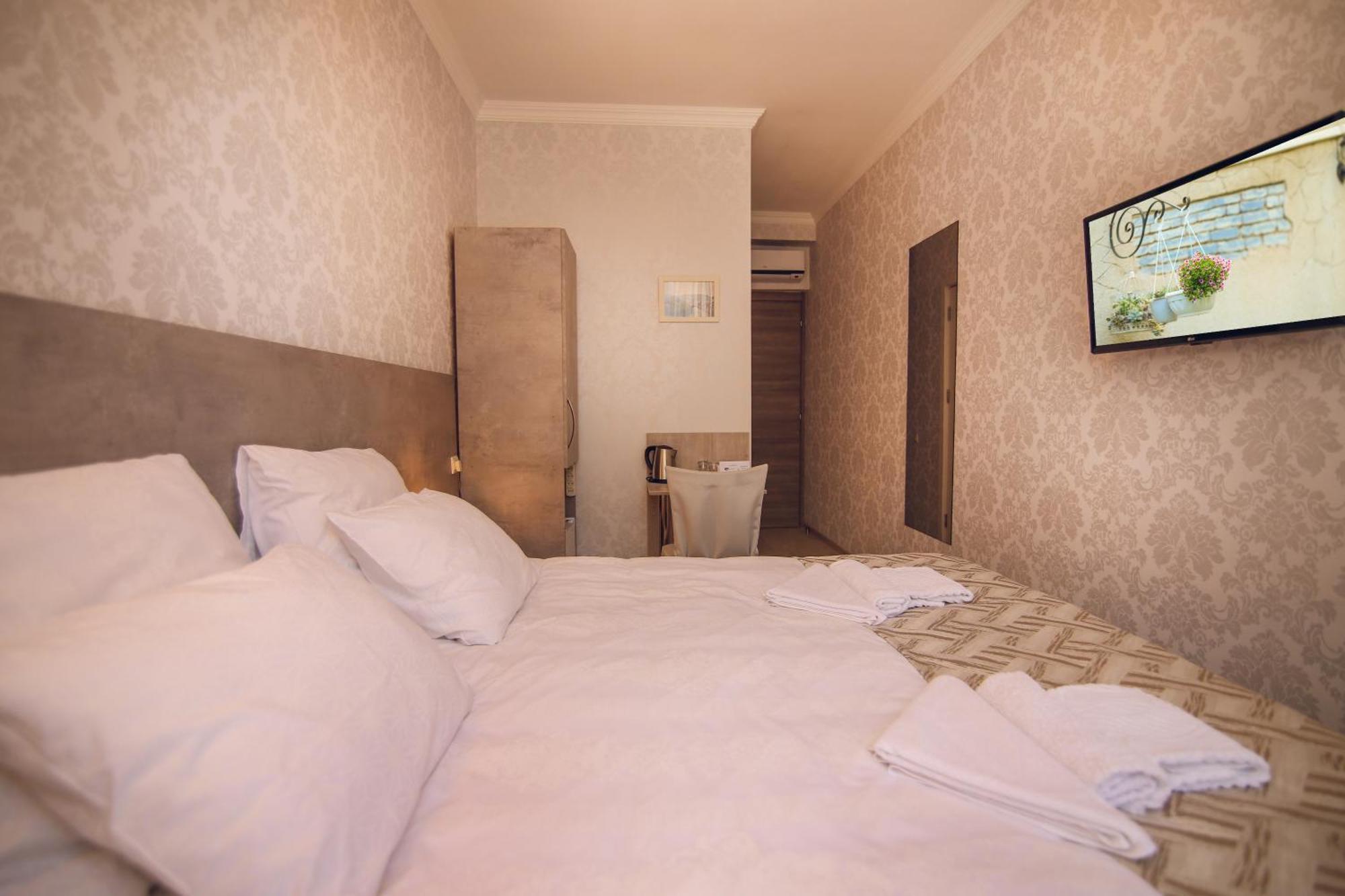 Kenari Hotel Tbilisi Exterior photo