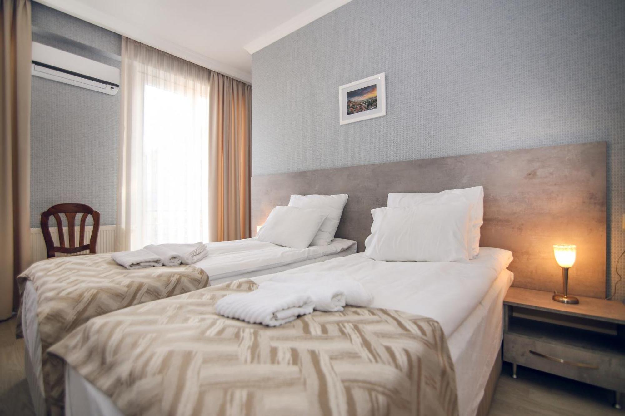 Kenari Hotel Tbilisi Exterior photo